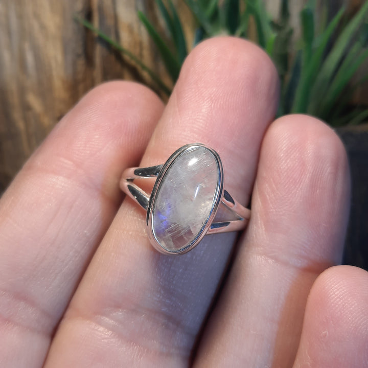 RAINBOW MOONSTONE RING SIZE 7(N) GS1435