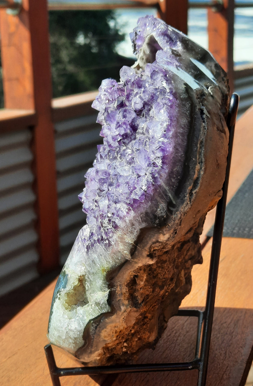 Amethyst Geode (1.960 kilograms)