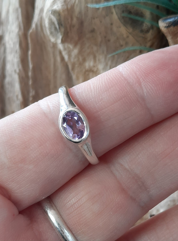 AMETHYST RING SIZE 9(R) GS2502