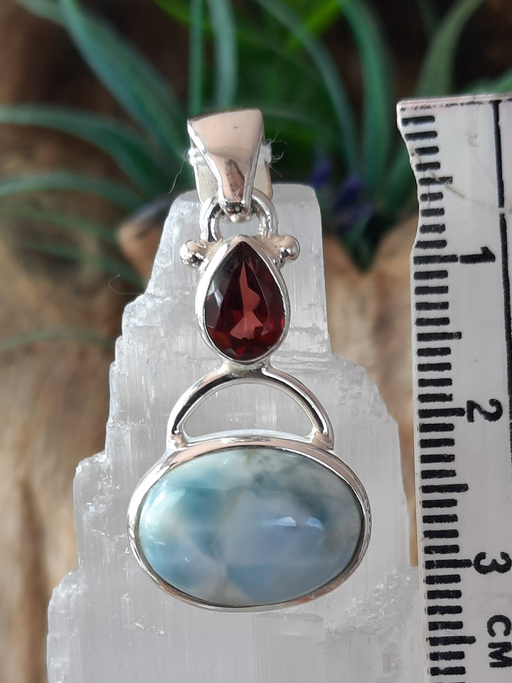 LARIMAR GARNET PENDANT GS2559