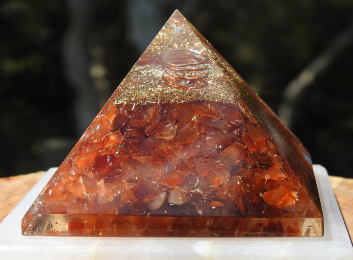 Orgonite Pyramid - Carnelian (7.6cm x 7.6cm) OGCN1