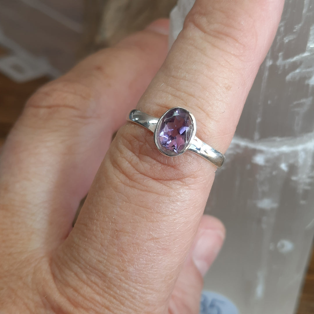 AMETHYST RING SIZE 8.5(Q) GS2407