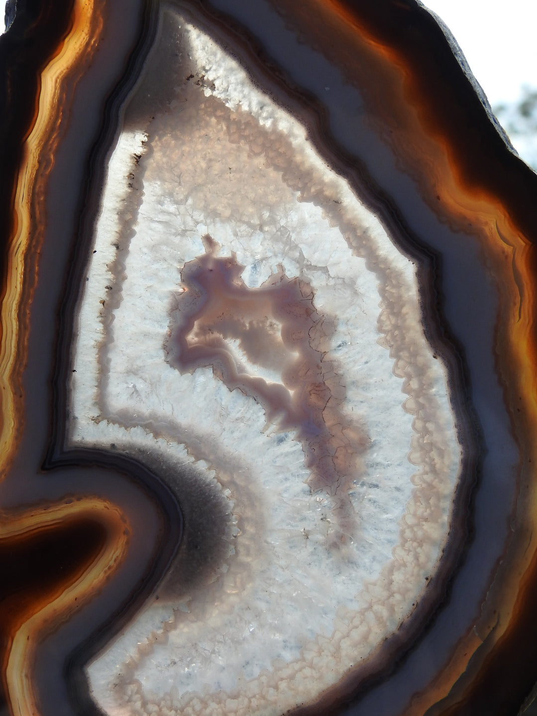 Agate Slice (17.5CM x 10.5cm)