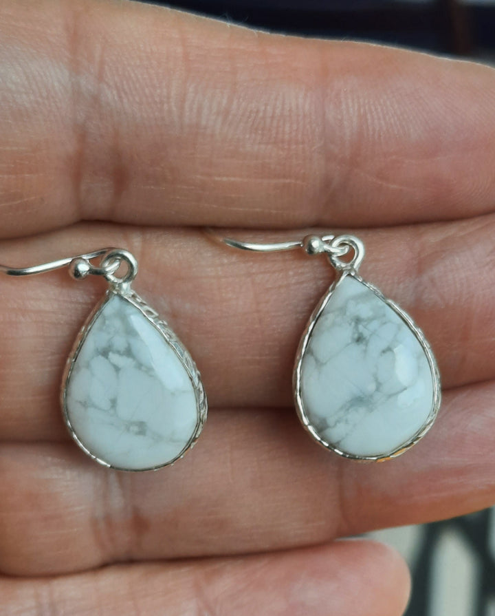 HOWLITE EARRINGS  GS7248