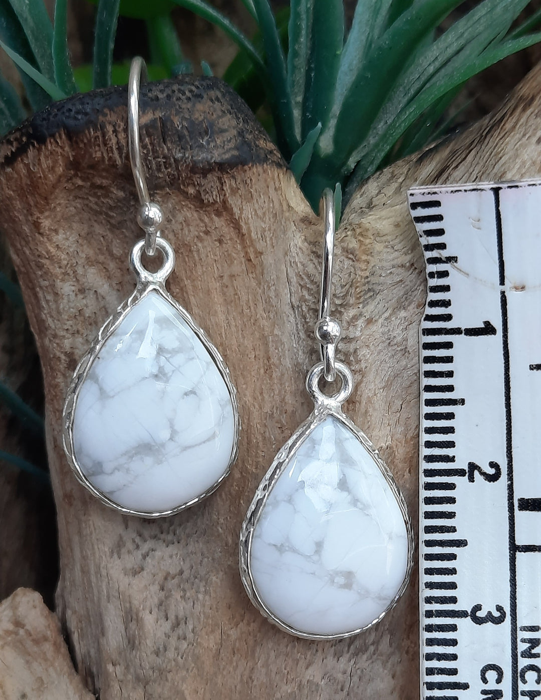 HOWLITE EARRINGS  GS7248