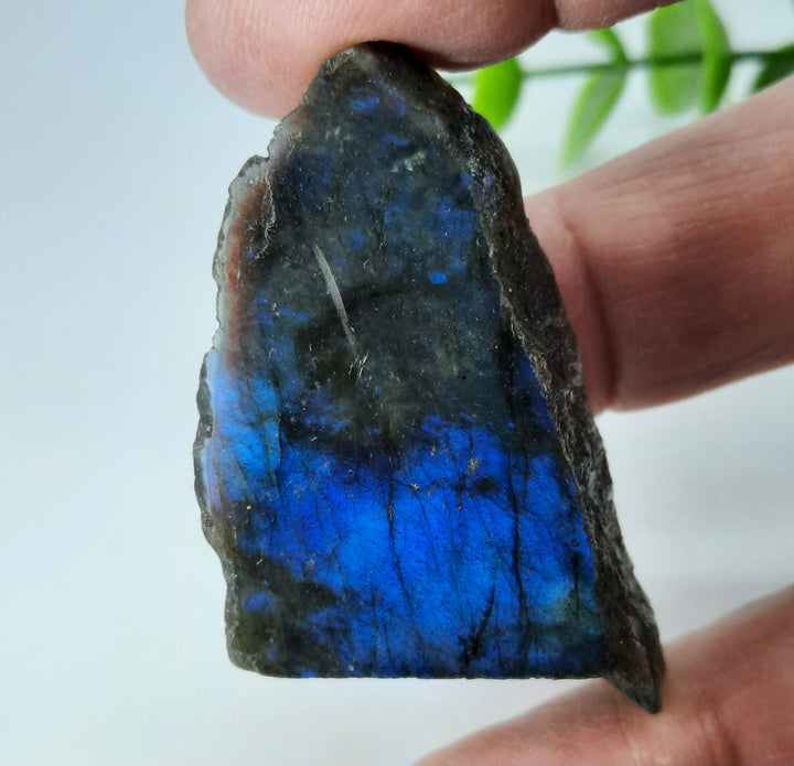 Labradorite (33 grams)