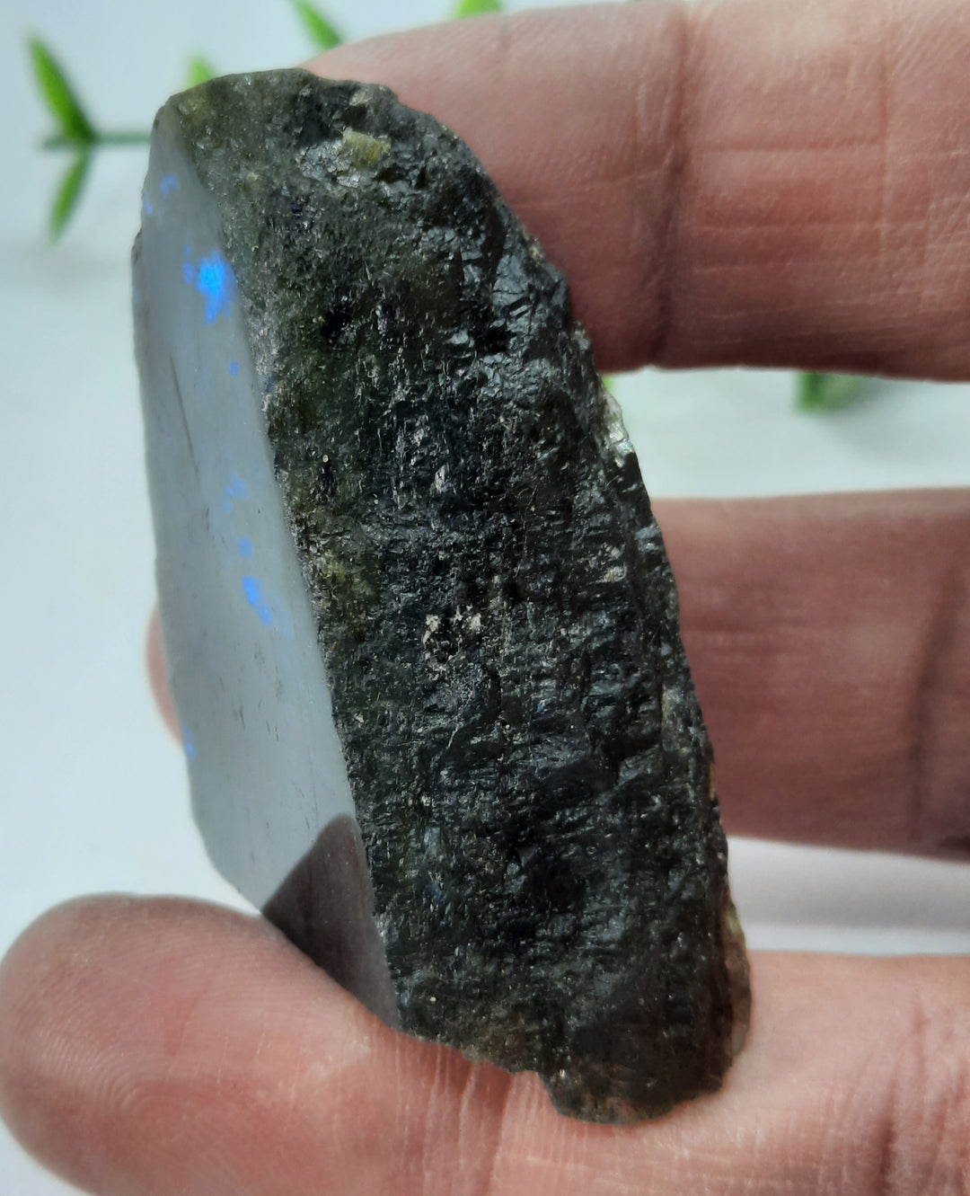 Labradorite (33 grams)