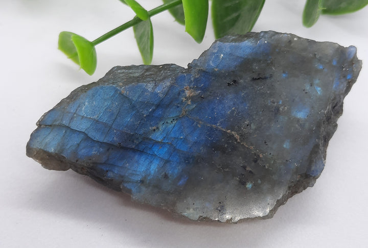 Labradorite (33 grams)