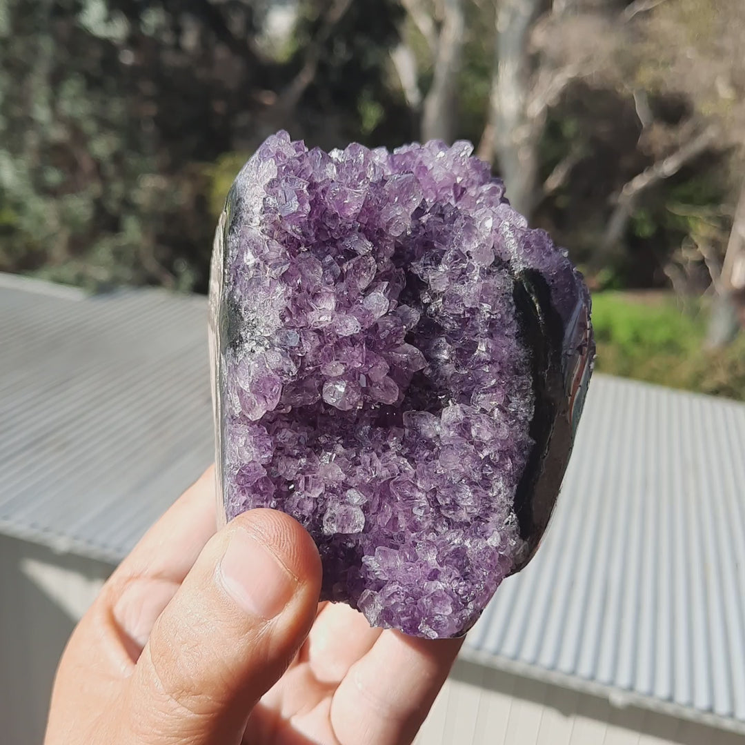 Amethyst Geode Polished Edges (580g) STZ113