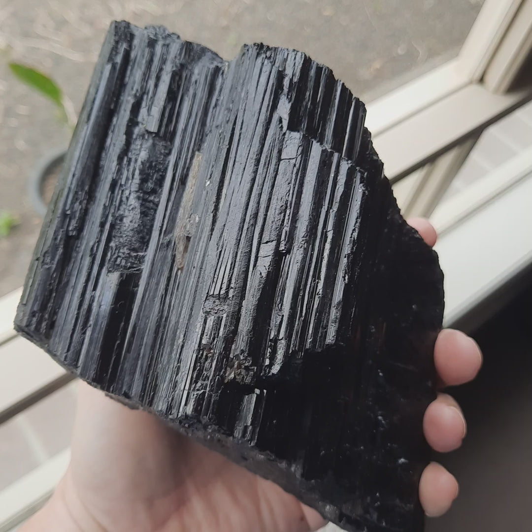 Black Tourmaline Large (2.377 Kilograms) STZ100