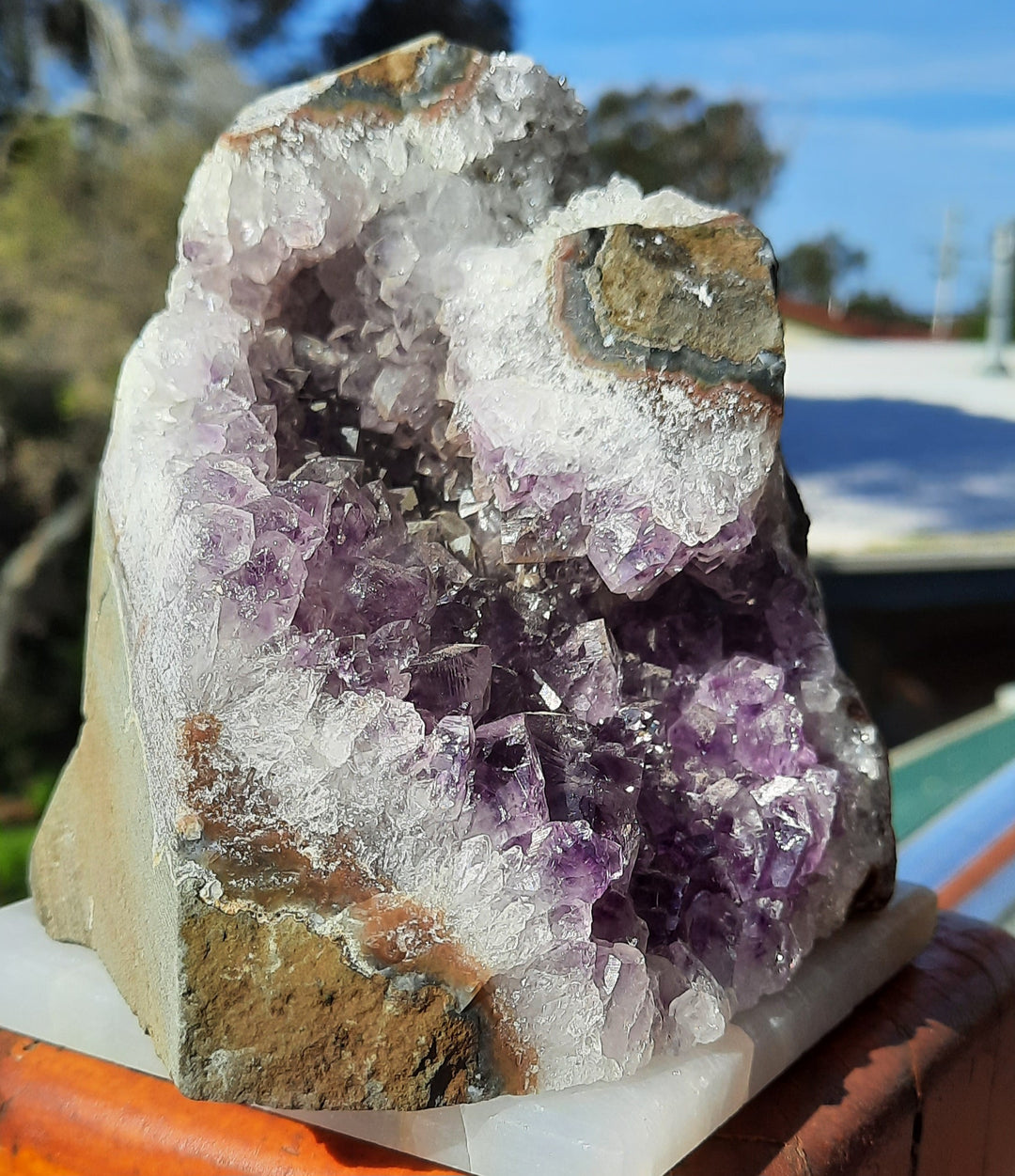 Amethyst Geode (1.128 kilograms) STZ375